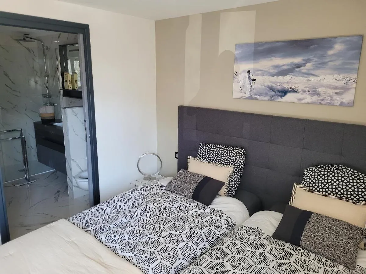 gîte du ruisseau 80m2, maison entière au calme, 2 chambres 2 salles de bain avec terrasse et garage Bourg-Saint-Maurice